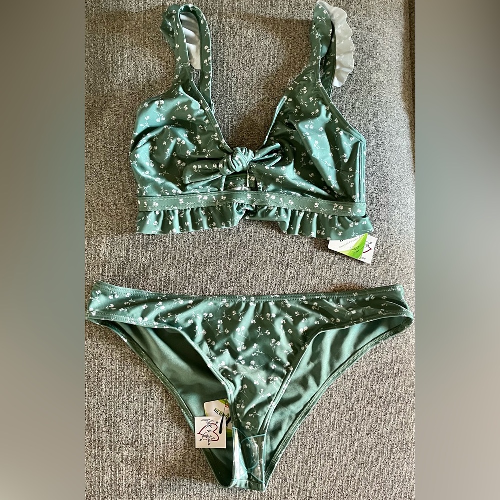 NEW Peek & Beau Green Floral High Leg Bikini Size Top: US 6DDD/F-G Bottom: US 8